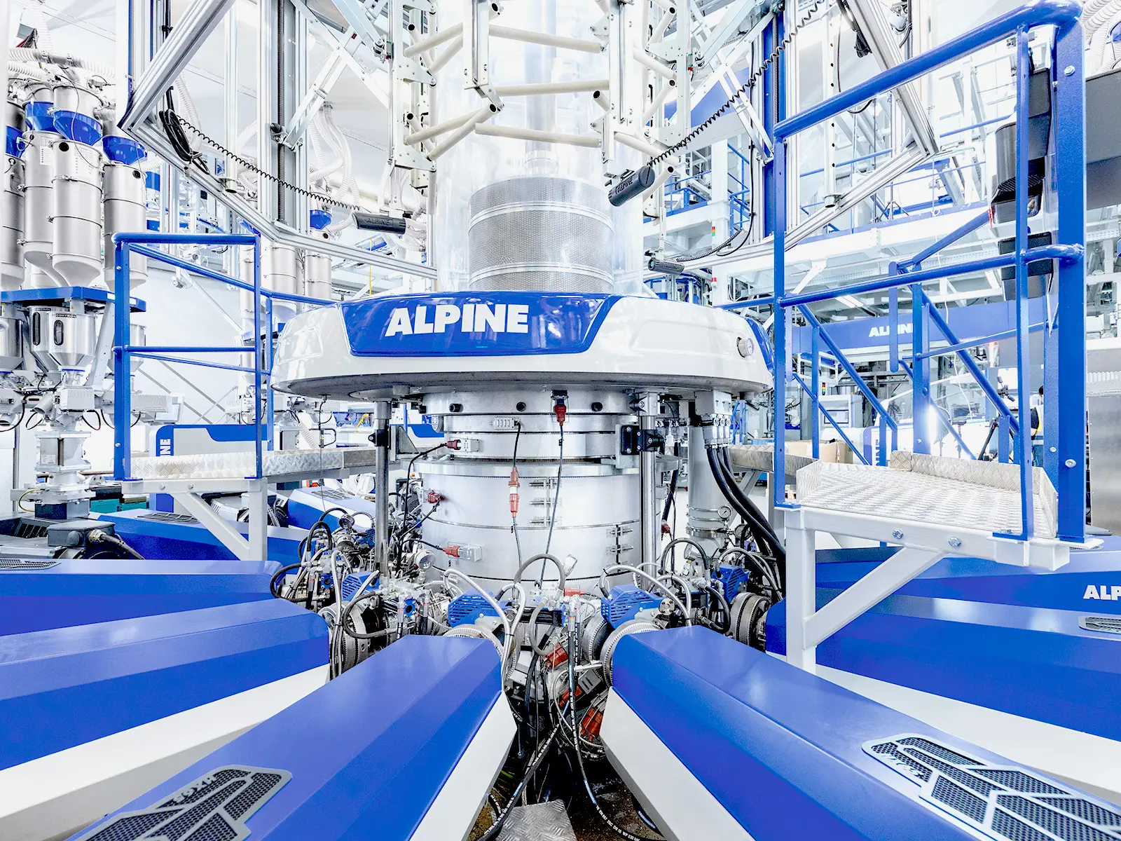 Abb.1_Hosokawa_Alpine_Blasfolienanlage.jpg